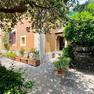 Mochileros - Age Limit 18-28 , Neapel Italien